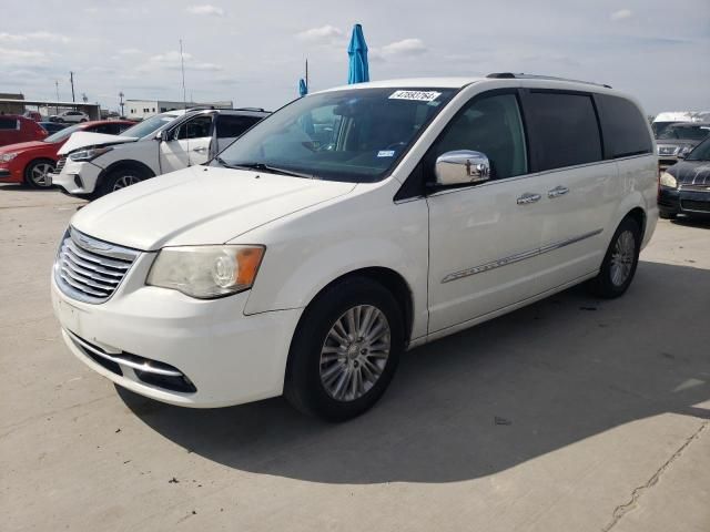 2013 Chrysler Town & Country Limited