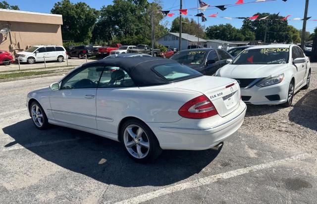 2005 Mercedes-Benz CLK 320