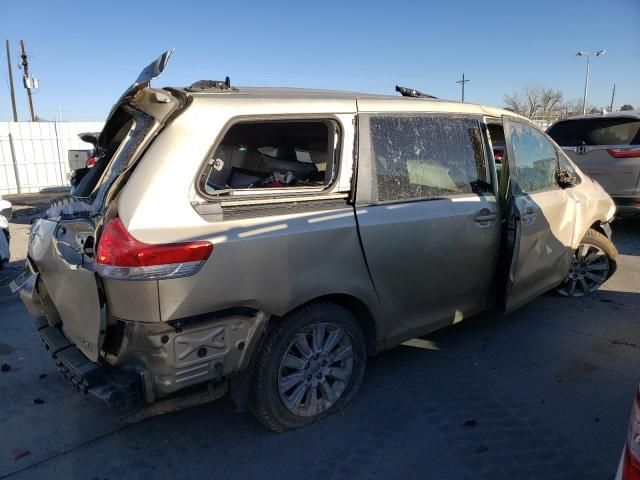 2013 Toyota Sienna LE