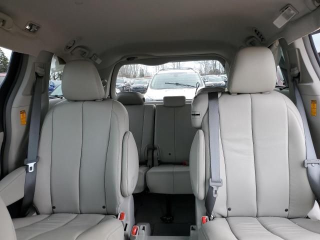 2013 Toyota Sienna XLE