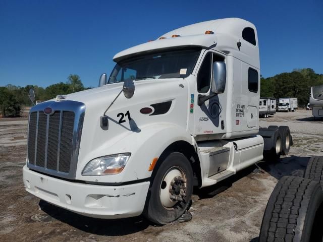 2012 Peterbilt 587