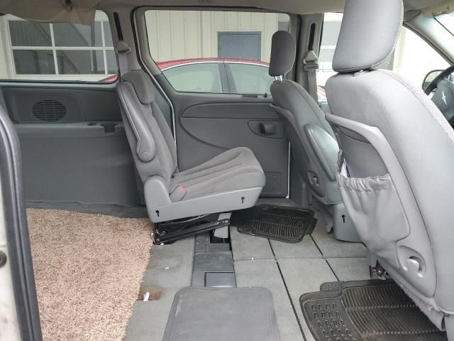 2006 Chrysler Town & Country LX