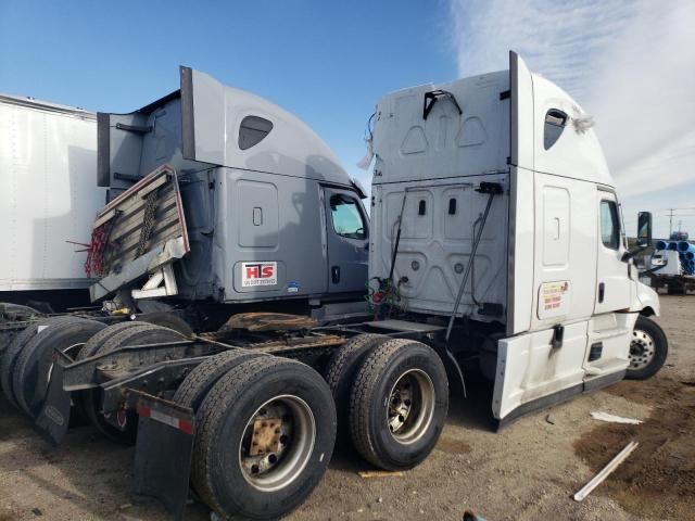 2021 Freightliner Cascadia 126