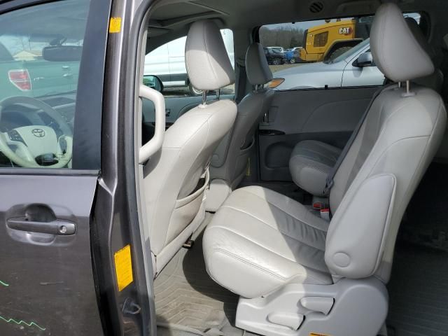 2012 Toyota Sienna XLE