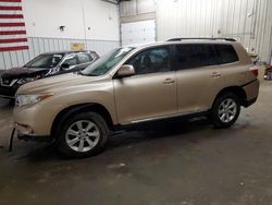 Salvage cars for sale from Copart Candia, NH: 2013 Toyota Highlander Base