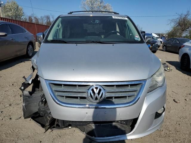 2010 Volkswagen Routan SEL