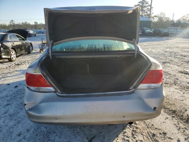 2005 Toyota Camry LE