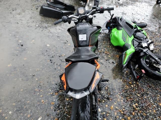 2022 KTM 200 Duke