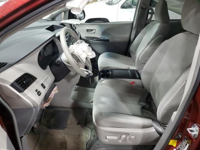 2013 Toyota Sienna LE