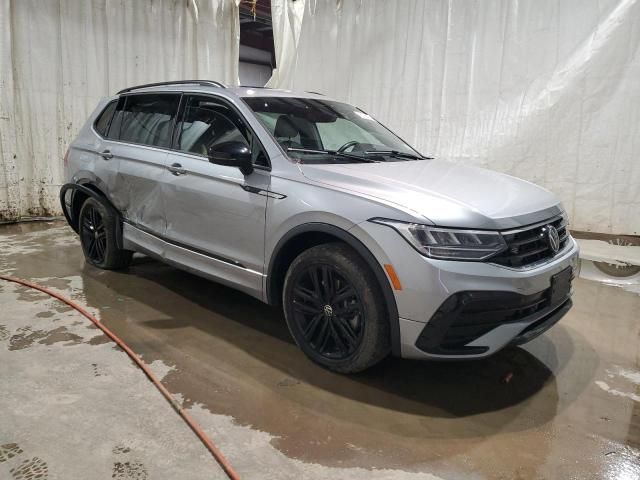 2022 Volkswagen Tiguan SE R-LINE Black