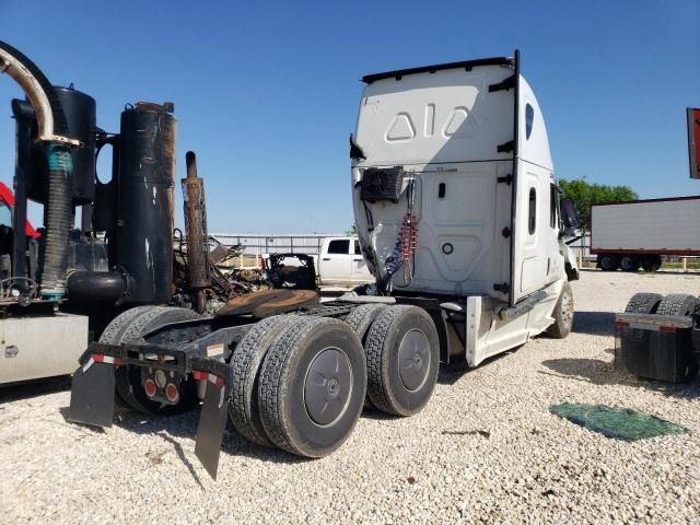 2021 Freightliner Cascadia 126