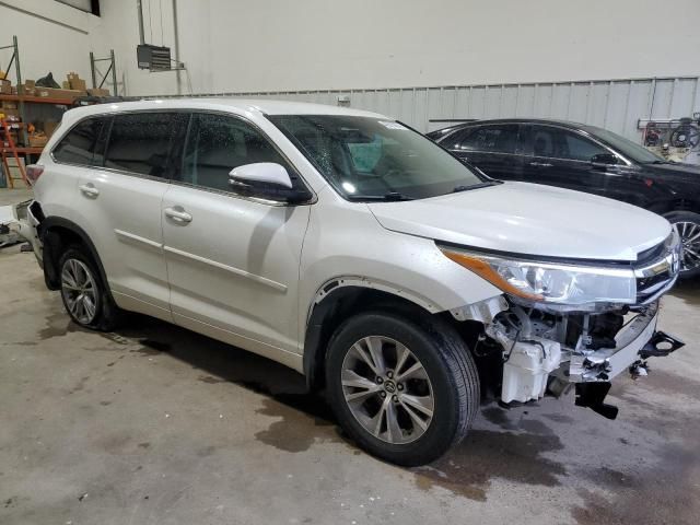 2016 Toyota Highlander LE