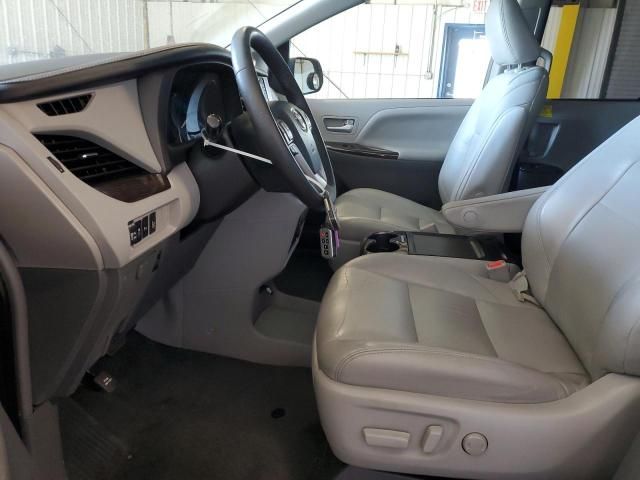 2017 Toyota Sienna XLE