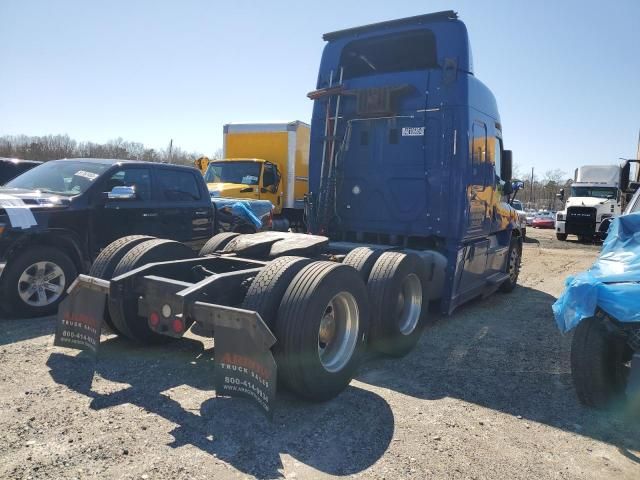 2015 Freightliner Cascadia 113