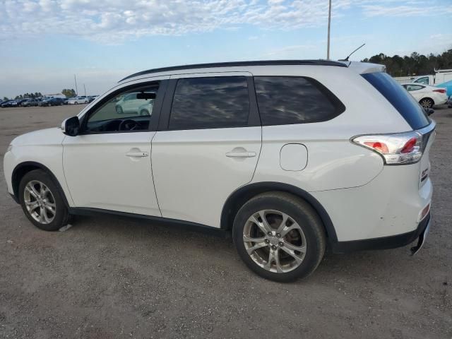 2015 Mitsubishi Outlander SE