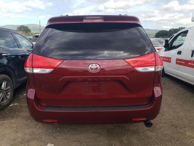 2013 Toyota Sienna LE