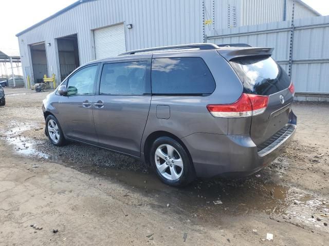 2011 Toyota Sienna LE