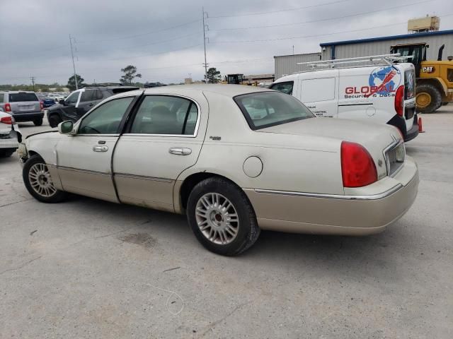 2006 Lincoln Town Car Signature Limited