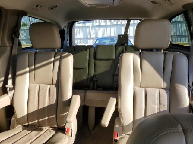 2012 Chrysler Town & Country Touring