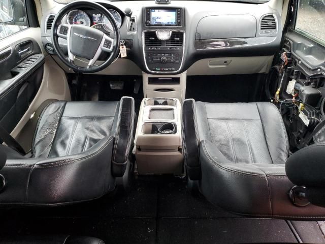 2012 Chrysler Town & Country Touring