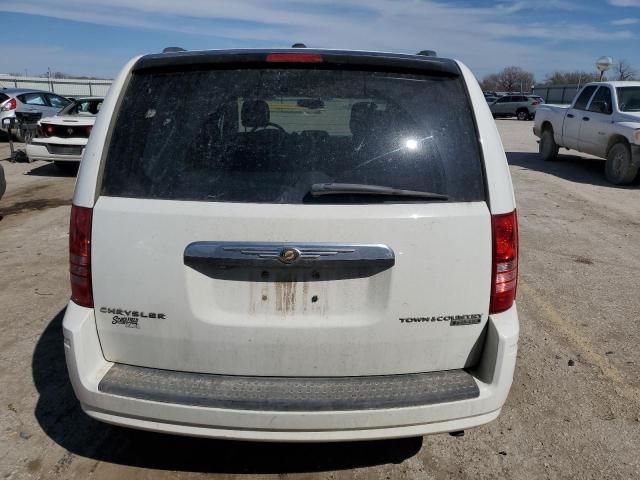 2010 Chrysler Town & Country Touring