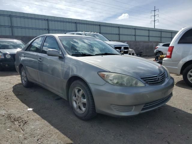 2005 Toyota Camry LE