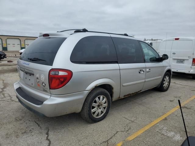 2005 Chrysler Town & Country Touring