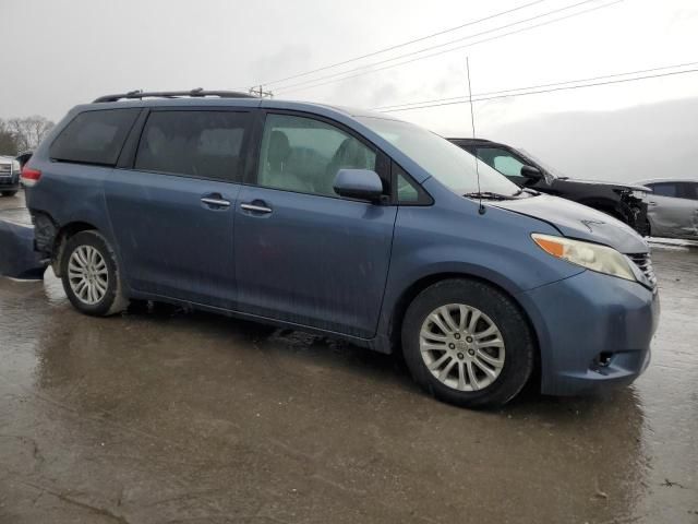 2013 Toyota Sienna XLE