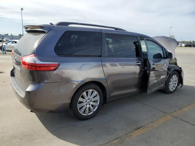 2017 Toyota Sienna XLE