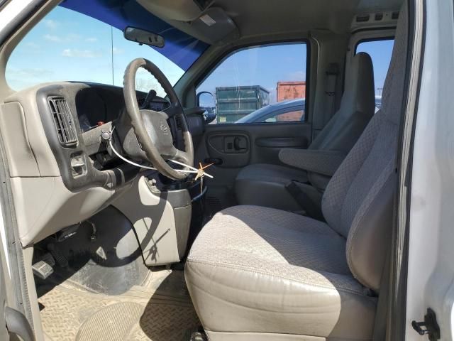 2001 Chevrolet Express G2500