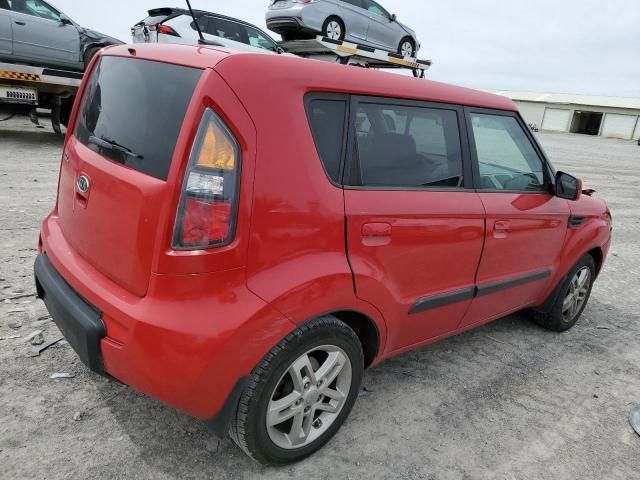 2010 KIA Soul +