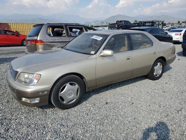 1999 Lexus LS 400