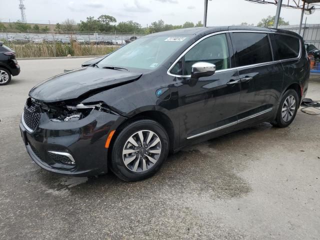 2023 Chrysler Pacifica Hybrid Limited