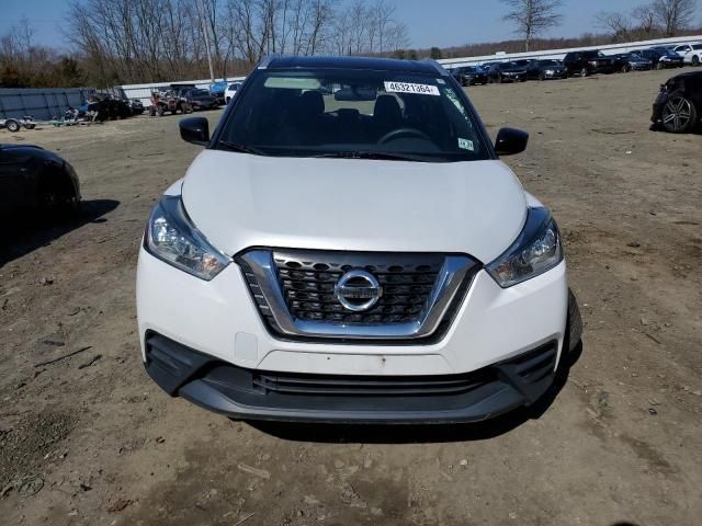 2018 Nissan Kicks S