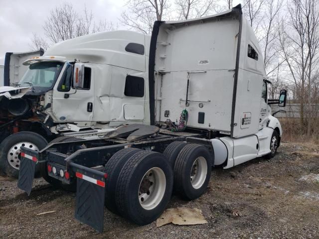 2017 Kenworth Construction T680