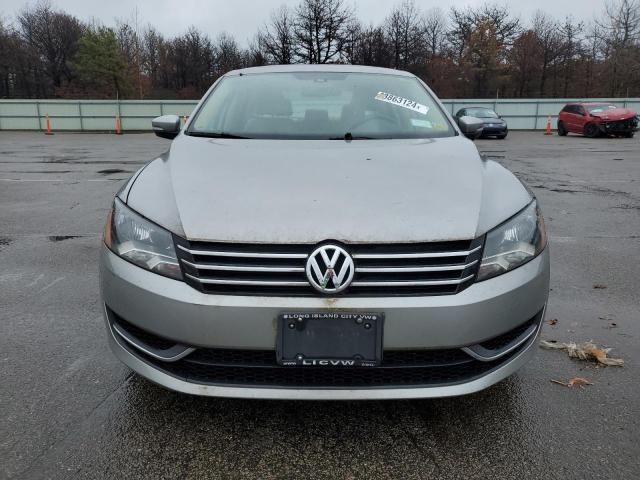 2013 Volkswagen Passat SE