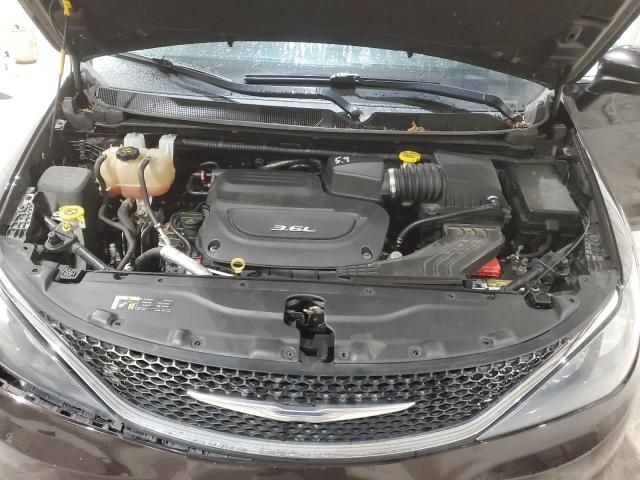 2017 Chrysler Pacifica LX