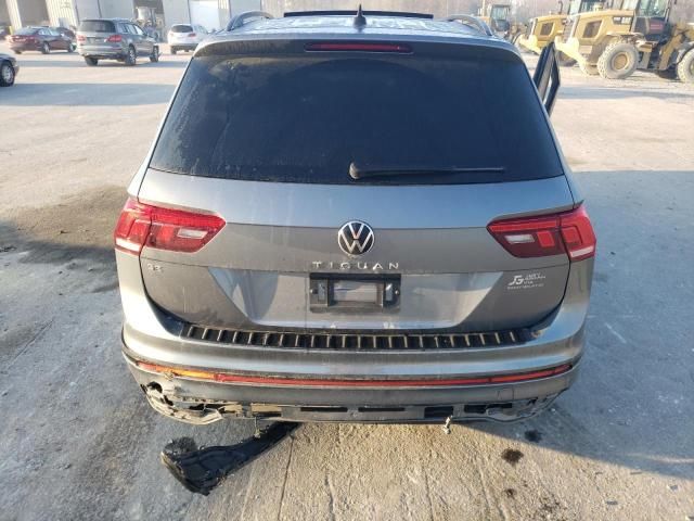 2022 Volkswagen Tiguan SE R-LINE Black