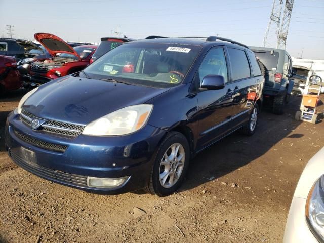 2004 Toyota Sienna XLE