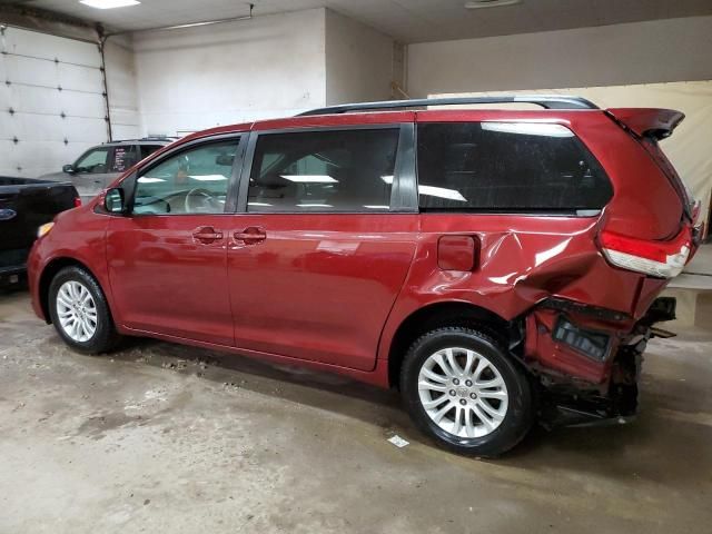 2014 Toyota Sienna XLE