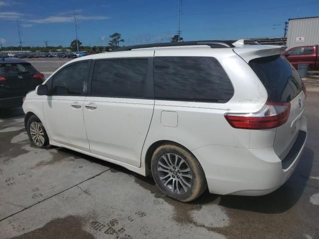 2018 Toyota Sienna XLE