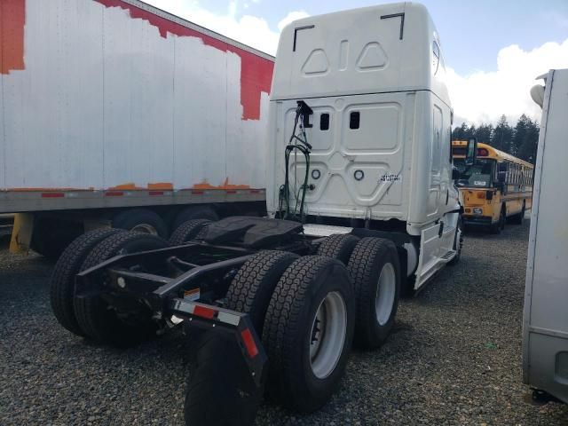 2016 Freightliner Cascadia 125