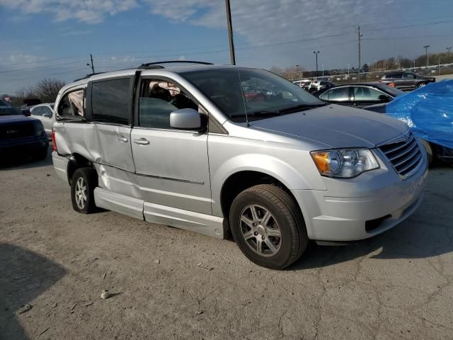 2010 Chrysler Town & Country Touring