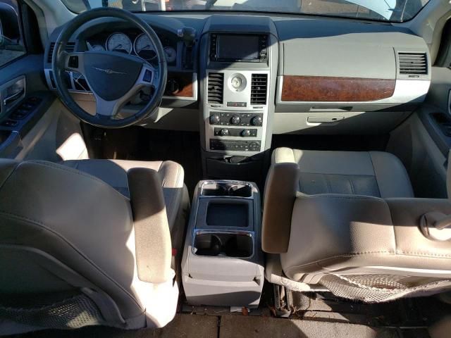 2009 Chrysler Town & Country Touring