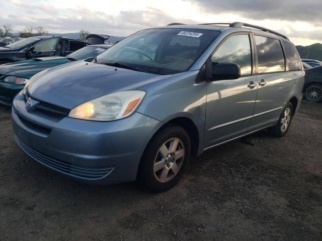 2005 Toyota Sienna CE