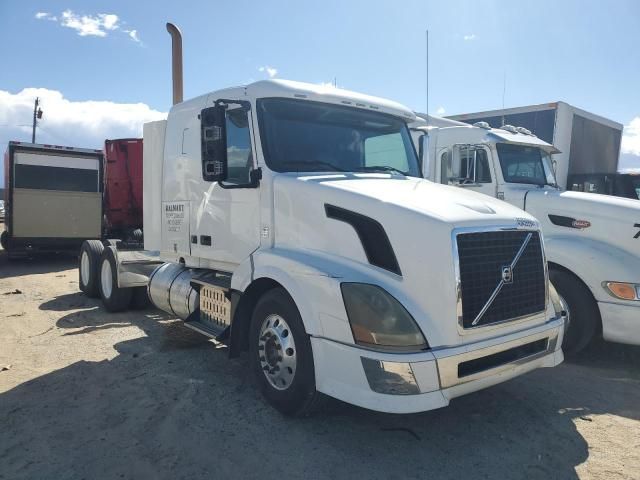 2010 Volvo VN VNL