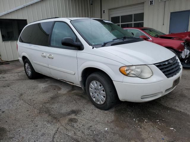 2006 Chrysler Town & Country LX