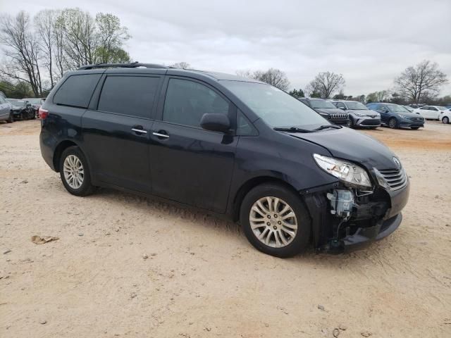 2017 Toyota Sienna XLE