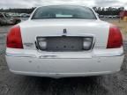 2005 Lincoln Town Car Signature Limited