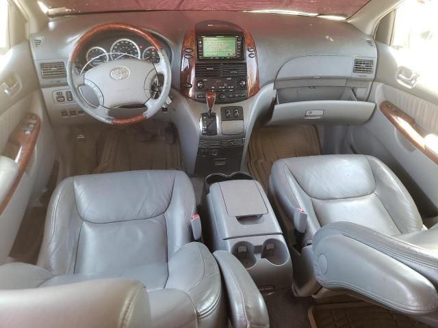 2005 Toyota Sienna XLE